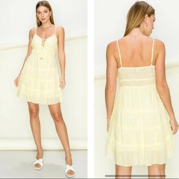 Cheerful Chic Cute Yellow Dresses - Picture 2 of 5